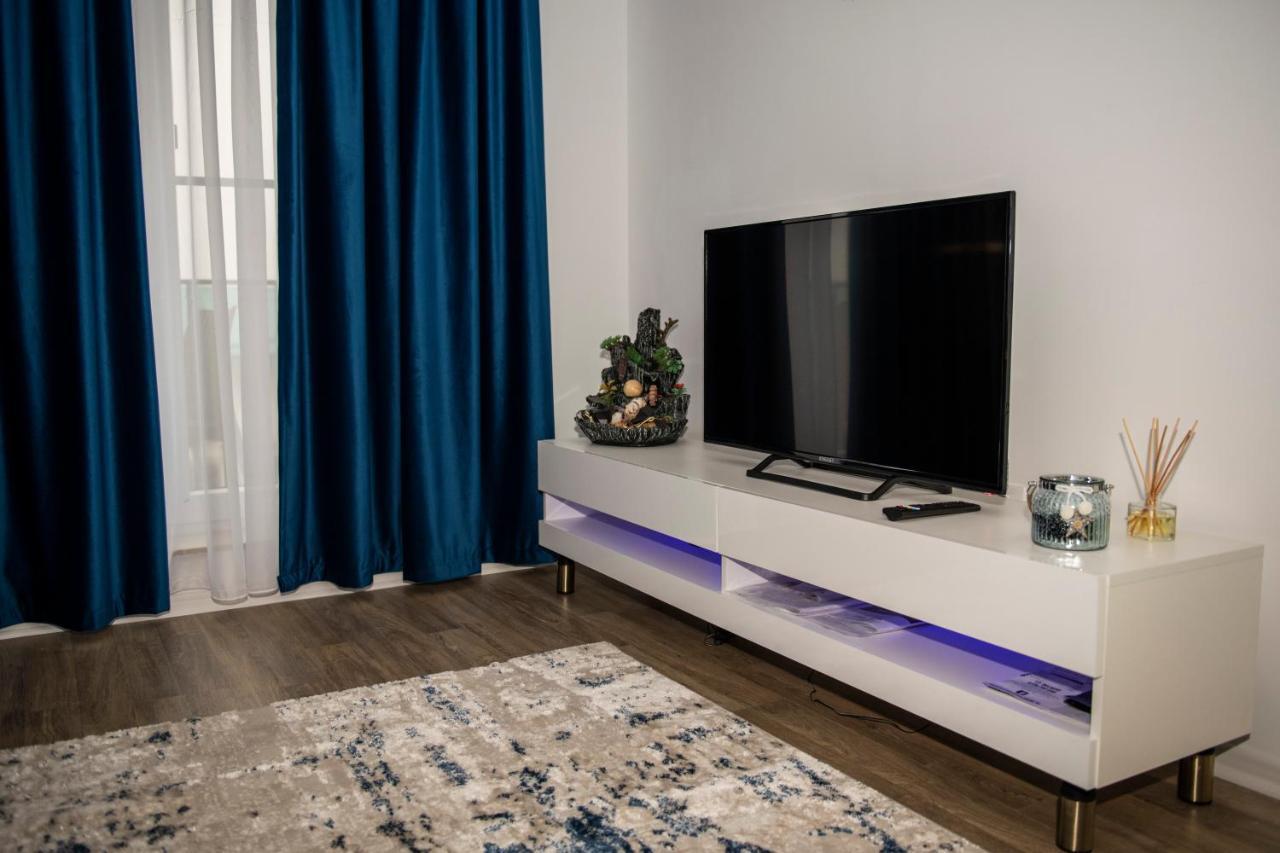 Raphael Apartment North Bucharest Cosmopolis Stefanestii de Jos Bagian luar foto